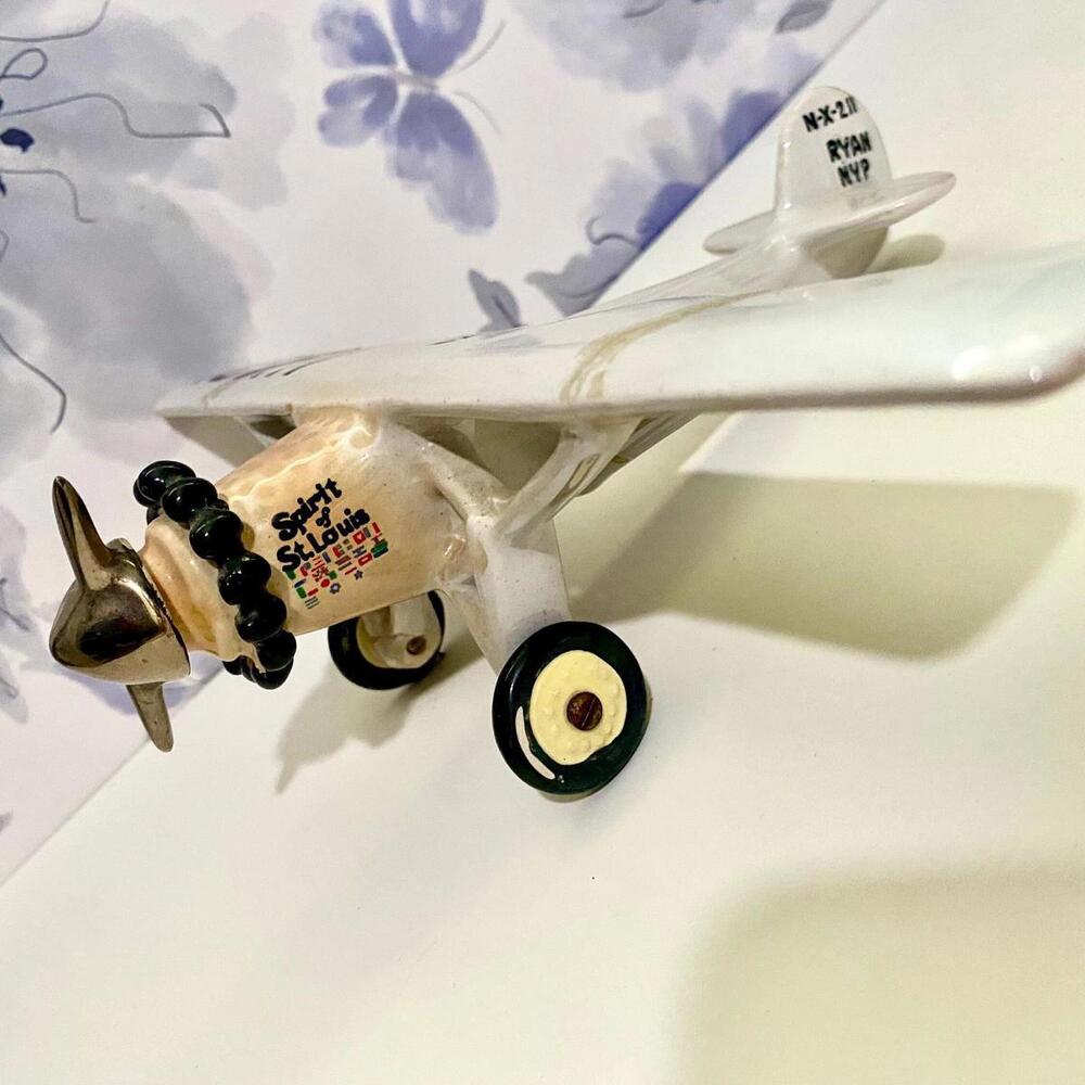 Famous Firsts Spirit of St Louis 1969 Hand Painted 1/5th Airplane Decanter-AS IS
